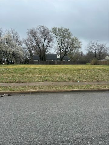 1301 Morris Avenue, Springdale, AR 72764