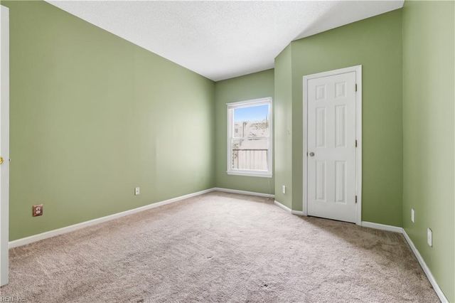 230 College Pl Apt 222, Norfolk, VA 23510