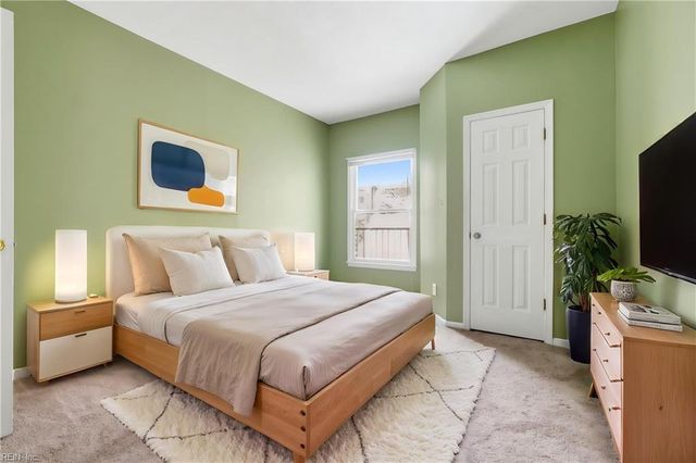 230 College Pl Apt 222, Norfolk, VA 23510