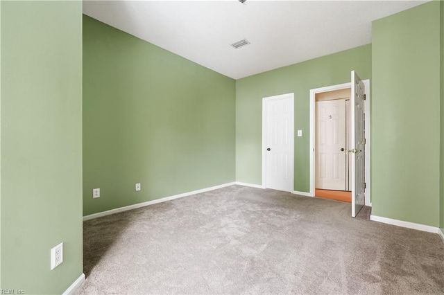 230 College Pl Apt 222, Norfolk, VA 23510