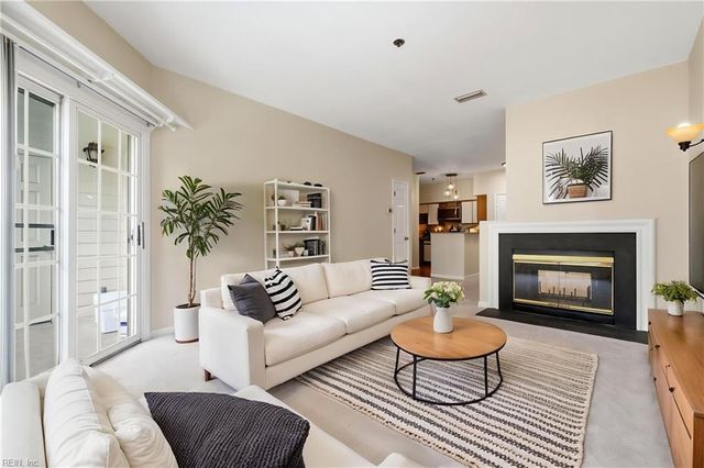 230 College Pl Apt 222, Norfolk, VA 23510