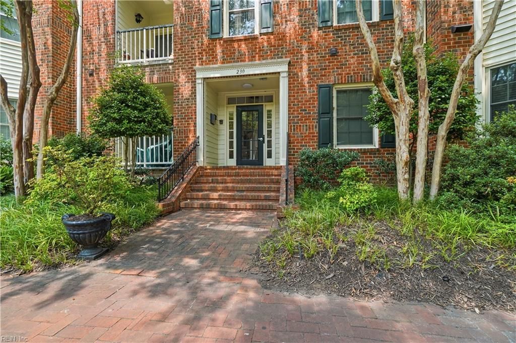 230 College Pl Apt 222, Norfolk, VA 23510