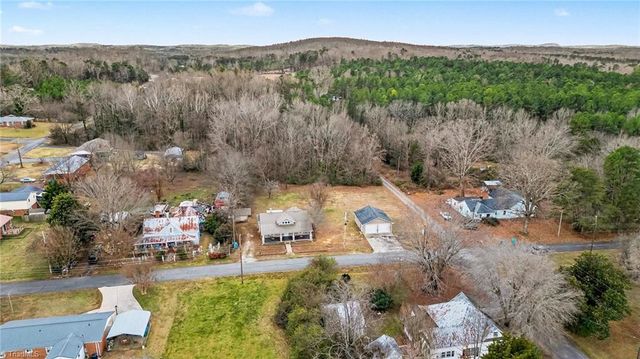 141 W Noell Avenue, Denton, NC 27239