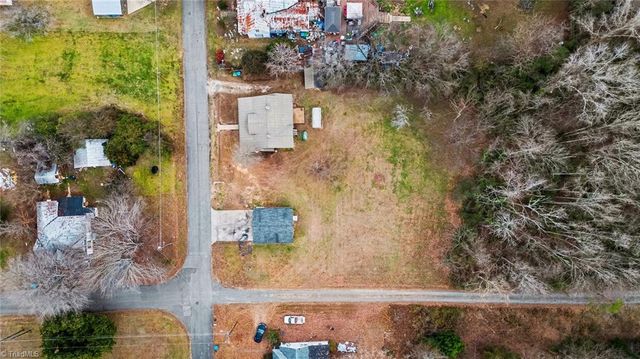 141 W Noell Avenue, Denton, NC 27239