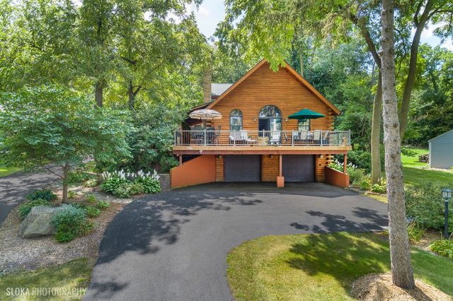 723 N River Road, Algonquin, IL 60102