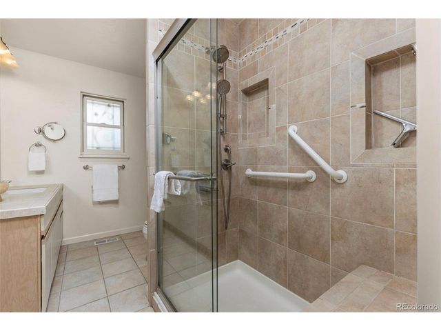 221 Magnolia St, Denver, CO 80220