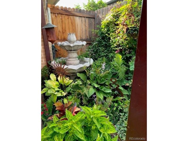 221 Magnolia St, Denver, CO 80220