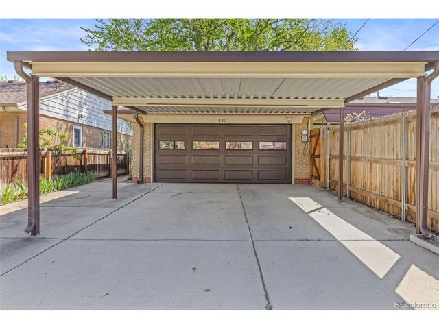 221 Magnolia St, Denver, CO 80220