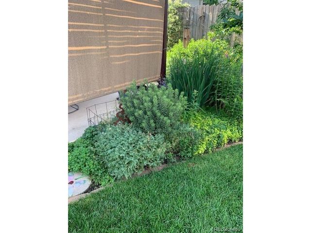 221 Magnolia St, Denver, CO 80220