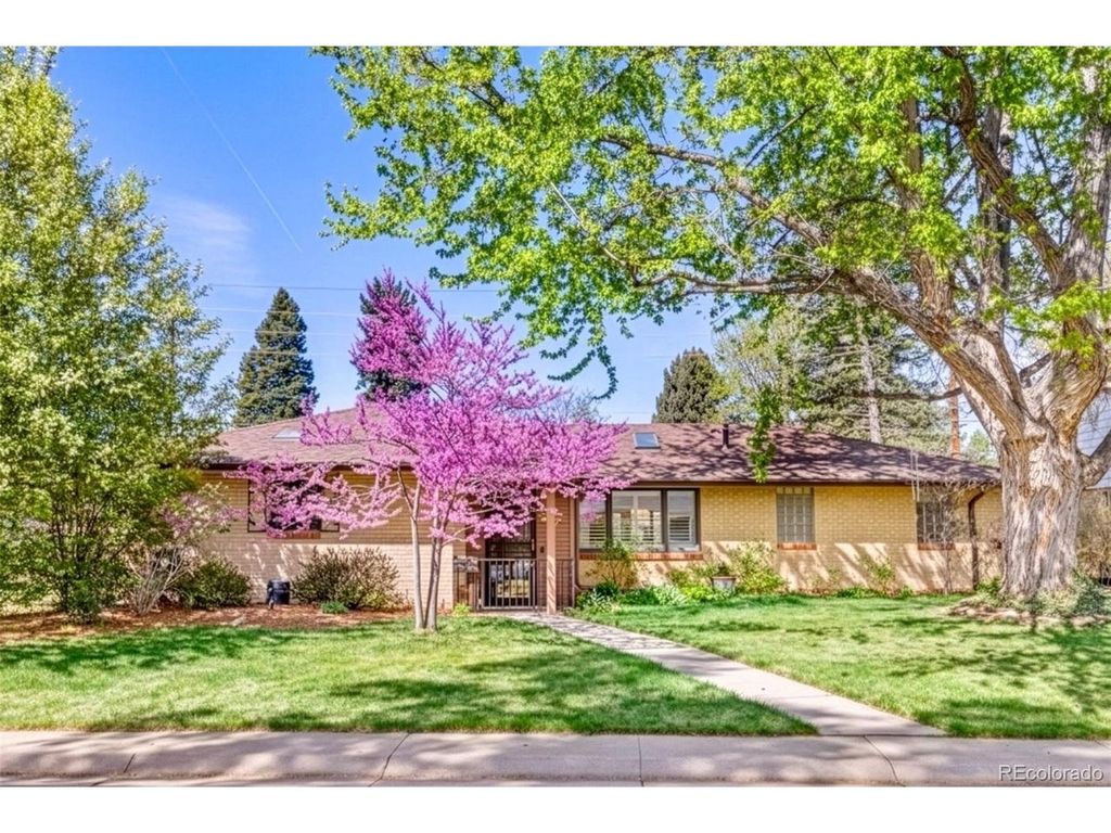 221 Magnolia St, Denver, CO 80220