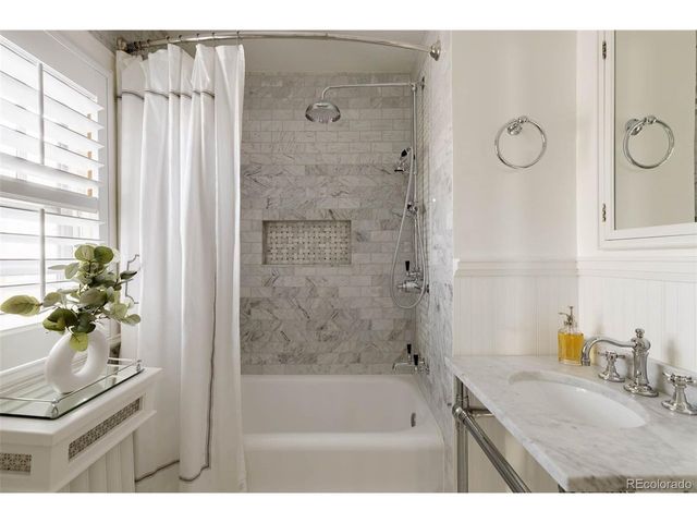 5525 E 17th Avenue Pkwy, Denver, CO 80220