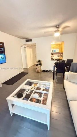17570 Atlantic Boulevard 105, Sunny Isles Beach, FL 33160