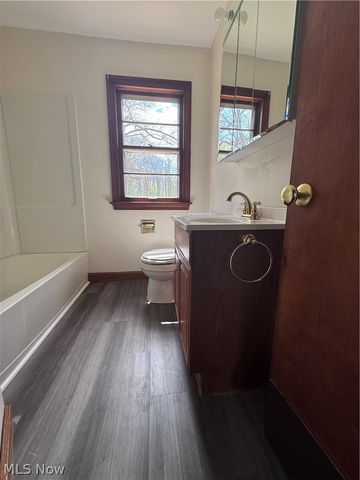 1618 W Park Avenue, Weathersfield, OH 44446