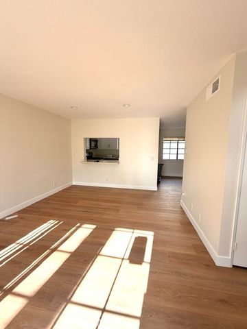 2931 Plaza Del Amo 81, Torrance, CA 90503