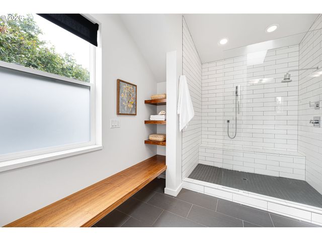 4942 Ne 35TH Ave, Portland, OR 97211