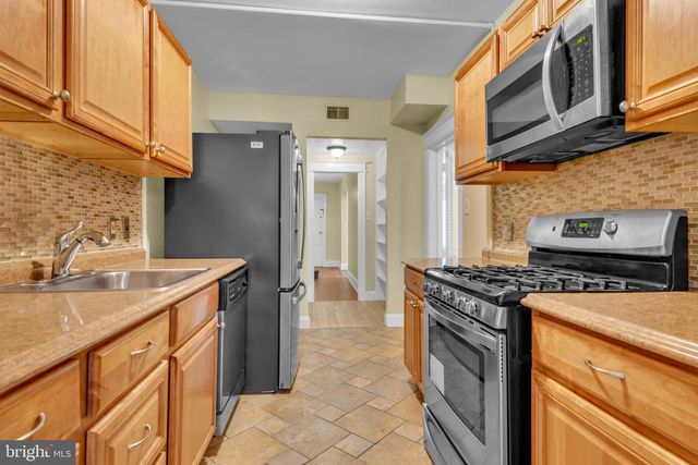 1530 SPRING PL NW, Washington, DC 20010