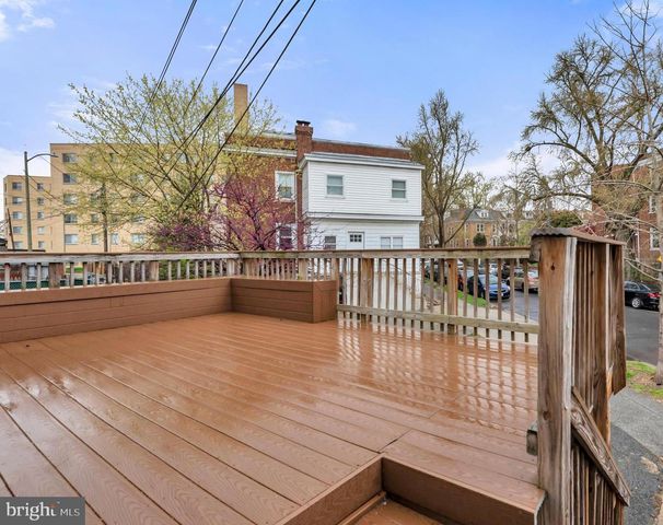 1530 SPRING PL NW, Washington, DC 20010