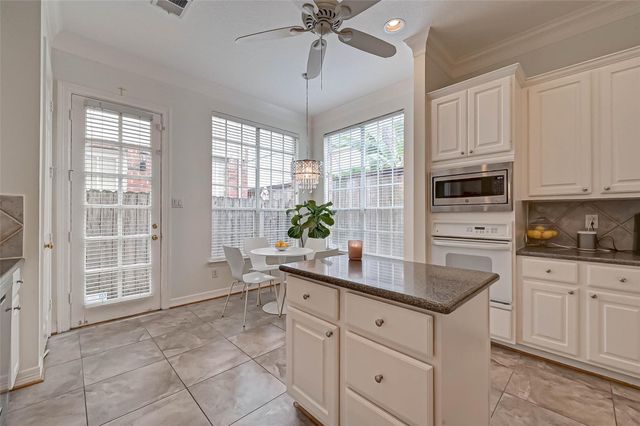 5917 Dolores Street D, Houston, TX 77057