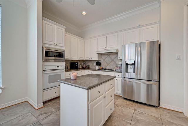 5917 Dolores Street D, Houston, TX 77057