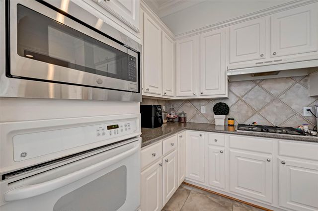 5917 Dolores Street D, Houston, TX 77057