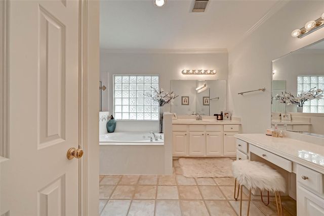 5917 Dolores Street D, Houston, TX 77057
