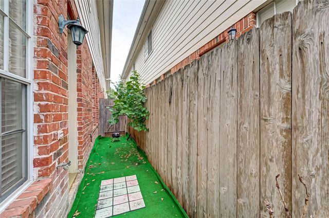 5917 Dolores Street D, Houston, TX 77057