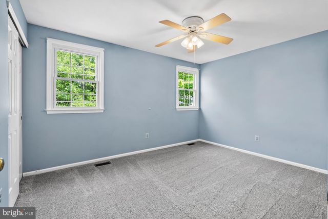 14 GREENWAY CIR, Fairless Hills, PA 19030