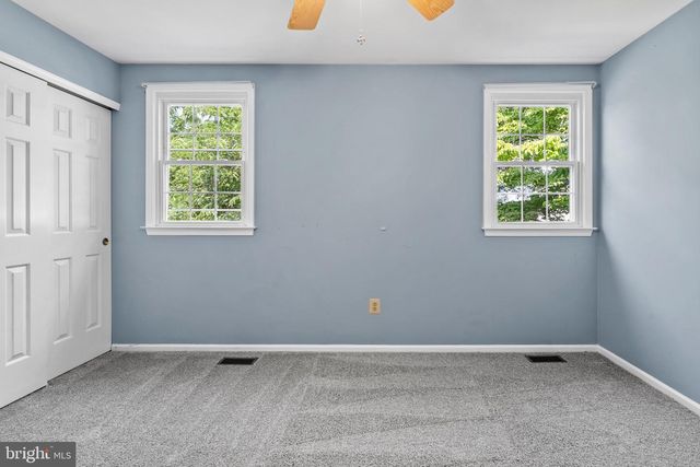 14 GREENWAY CIR, Fairless Hills, PA 19030