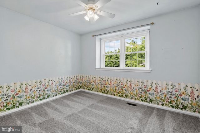 14 GREENWAY CIR, Fairless Hills, PA 19030