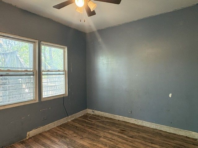 8711 S Exchange Avenue, Chicago, IL 60617
