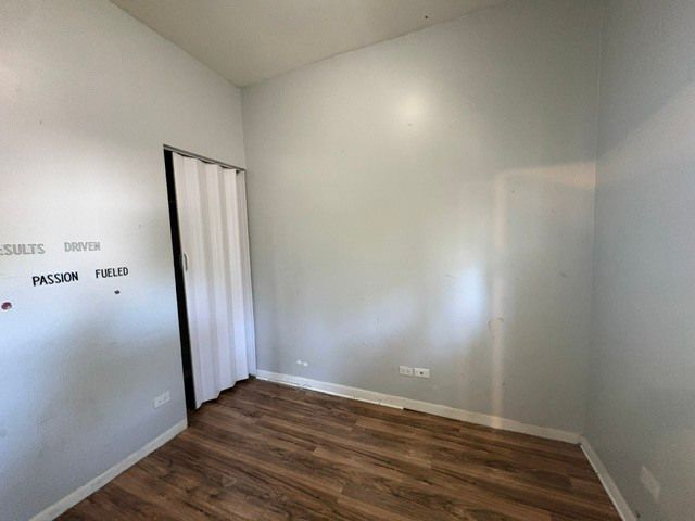 8711 S Exchange Avenue, Chicago, IL 60617