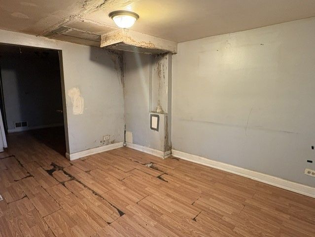 8711 S Exchange Avenue, Chicago, IL 60617
