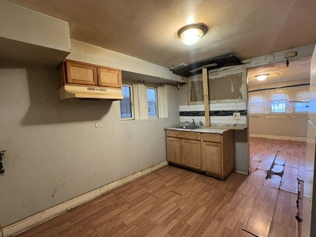 8711 S Exchange Avenue, Chicago, IL 60617