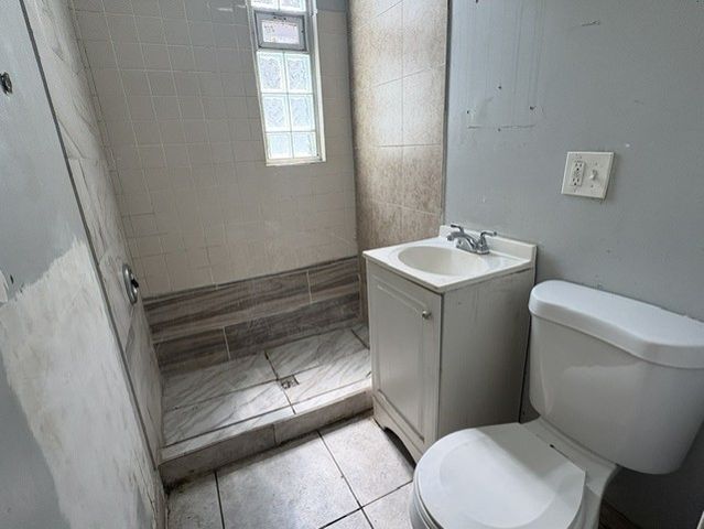 8711 S Exchange Avenue, Chicago, IL 60617