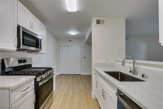 7885 West Flamingo Road 1130, Las Vegas, NV 89147