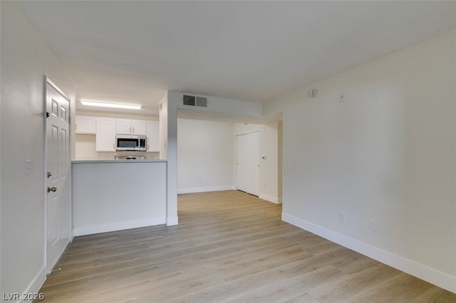 7885 West Flamingo Road 1130, Las Vegas, NV 89147