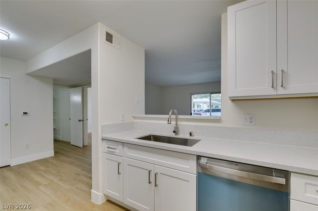 7885 West Flamingo Road 1130, Las Vegas, NV 89147
