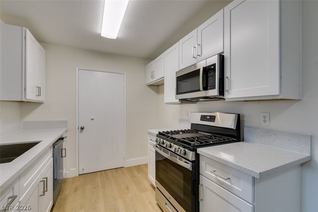 7885 West Flamingo Road 1130, Las Vegas, NV 89147
