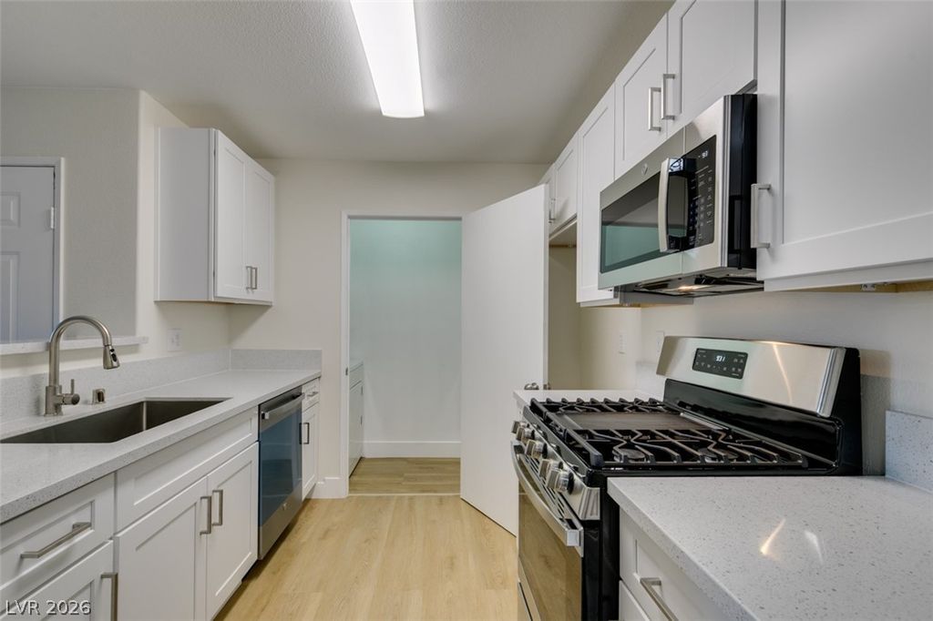 7885 West Flamingo Road 1130, Las Vegas, NV 89147
