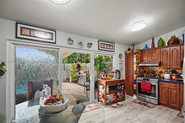 13574 SW 49th Ln, Miami, FL 33175