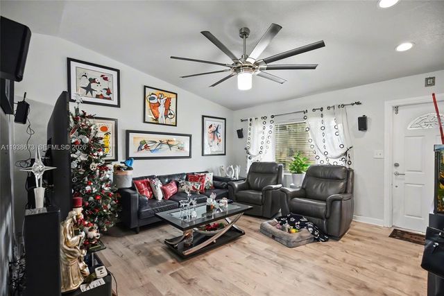 13574 SW 49th Ln, Miami, FL 33175