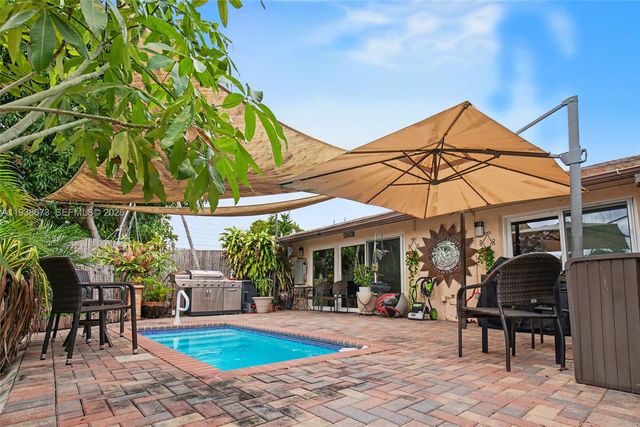 13574 SW 49th Ln, Miami, FL 33175