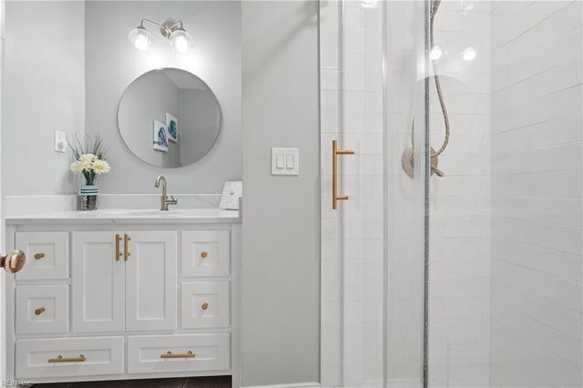15402 New Towne Haven LN, Carrollton, VA 23314
