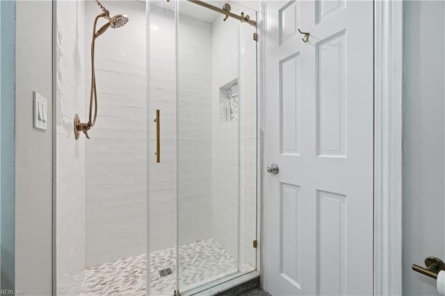 15402 New Towne Haven LN, Carrollton, VA 23314