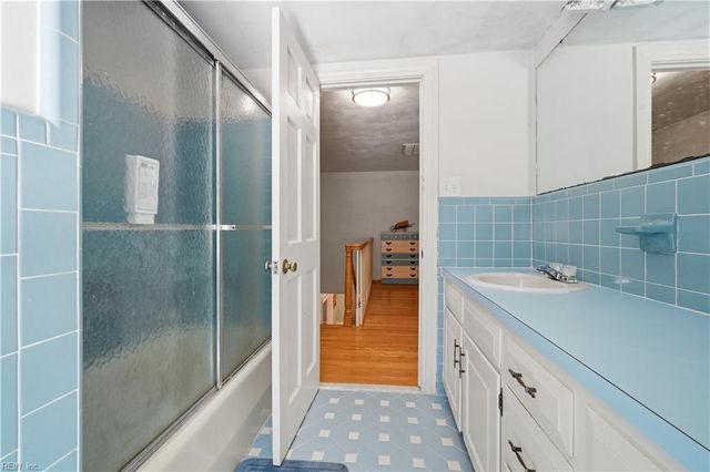 15402 New Towne Haven LN, Carrollton, VA 23314