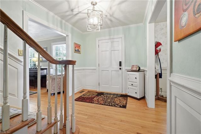 15402 New Towne Haven LN, Carrollton, VA 23314