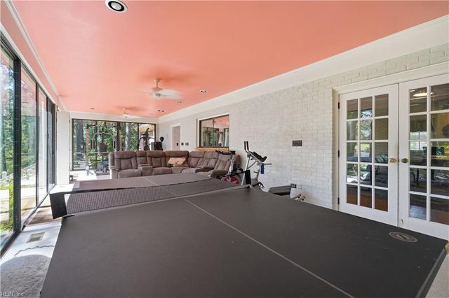 15402 New Towne Haven LN, Carrollton, VA 23314