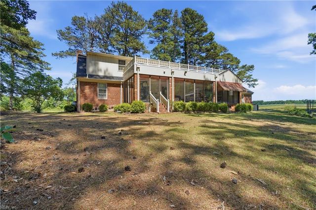 15402 New Towne Haven LN, Carrollton, VA 23314
