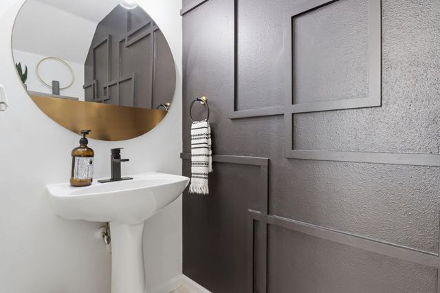 9069 Tremezzo Lane, Boynton Beach, FL 33472