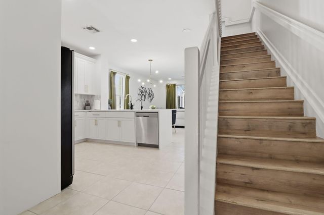 9069 Tremezzo Lane, Boynton Beach, FL 33472